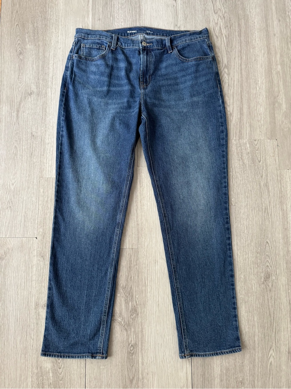 Old Navy Mid-Rise Wow Boyfriend Straight Jeans Size 14